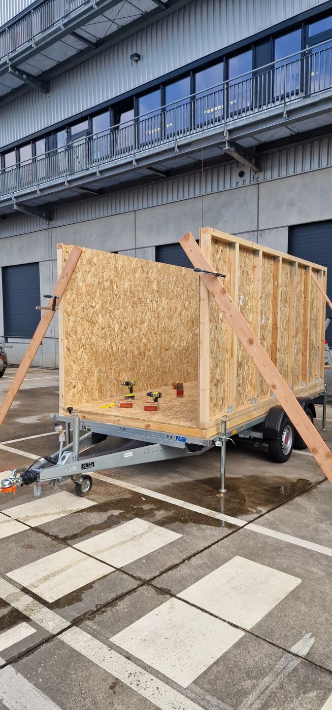 Teamarbeit beim Bau